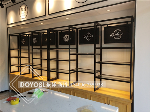 上海本情每日新鲜烘焙-面包展示柜工程案例